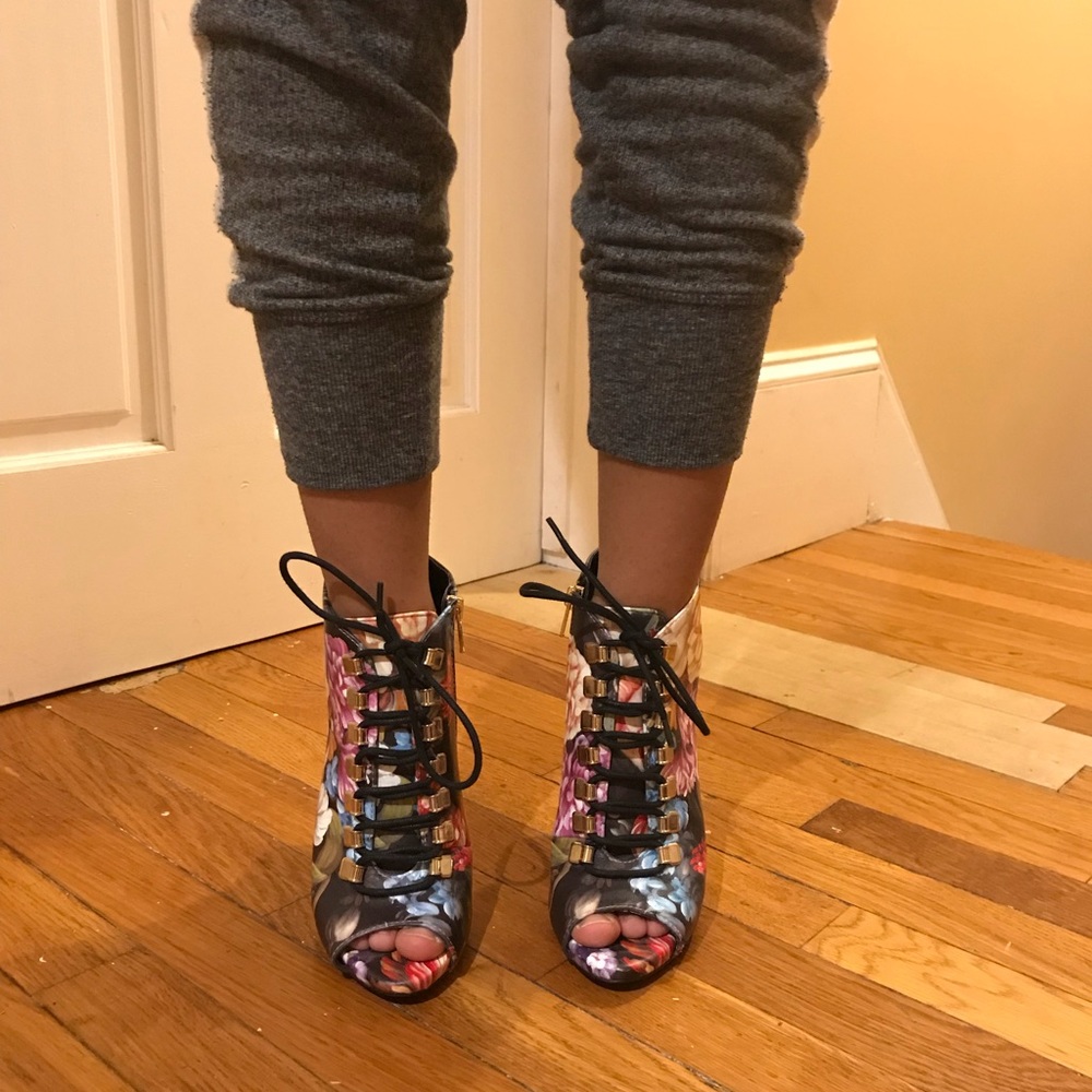 Brand new Beau Ashe lace up floral multi color booties
